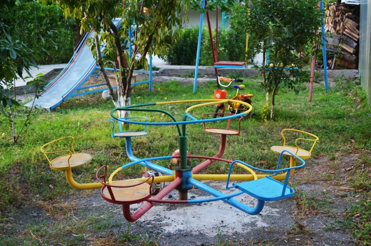 Ashtarak Garden Guesthouse Ngoại thất bức ảnh